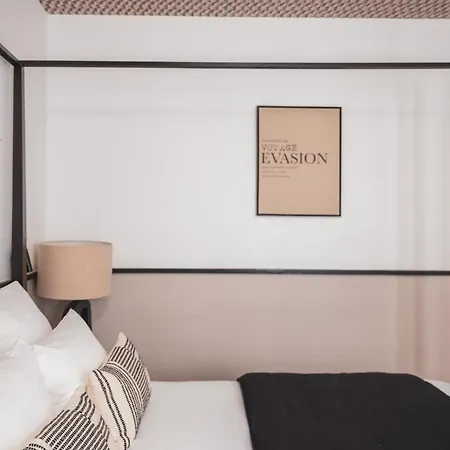 Maisons Du Monde & - La Rochelle Vieux Port Szálloda 4*